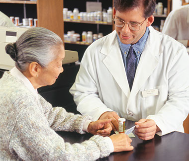 Image of women talking to a pharmaists.
