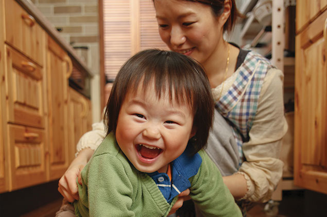 Image of mother with toddler.
