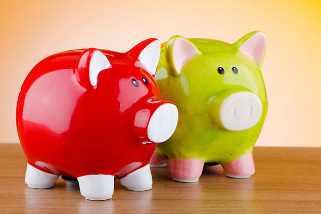 Image of 2 piggy banks.