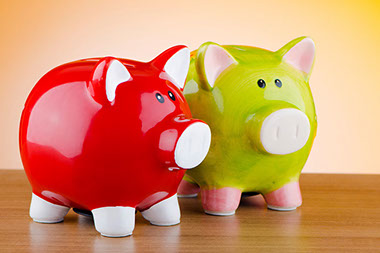 Image of 2 piggy banks.