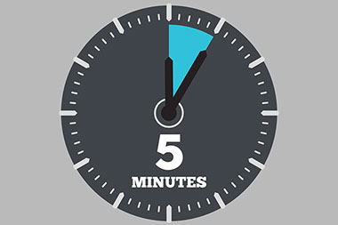 A clock showing 5 minutes.